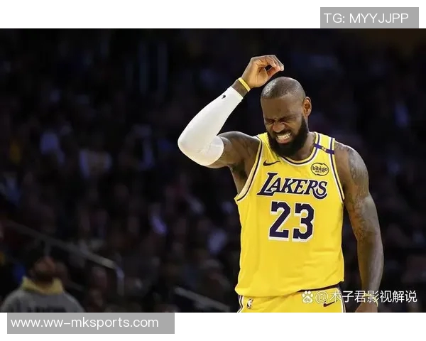 詹姆斯伤缺期间将关注湖人表现若球队无法赢球或考虑离队选择 詹姆斯伤缺期间将关注湖人表现若球队无法赢球或考虑离队选择