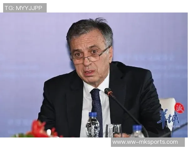 诺维奇降级危机加剧官方宣布解雇主教练利亚姆曼宁 诺维奇降级危机加剧官方宣布解雇主教练利亚姆曼宁