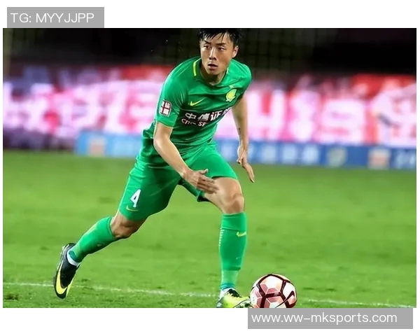 国安主帅解释半场换三人意图在于调整战术以扭转局势