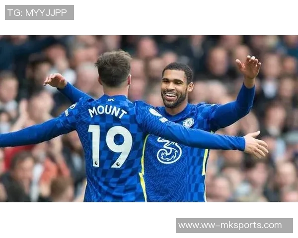 奇克重返英格兰国家队七年后获赠纪念帽子表达喜悦之情